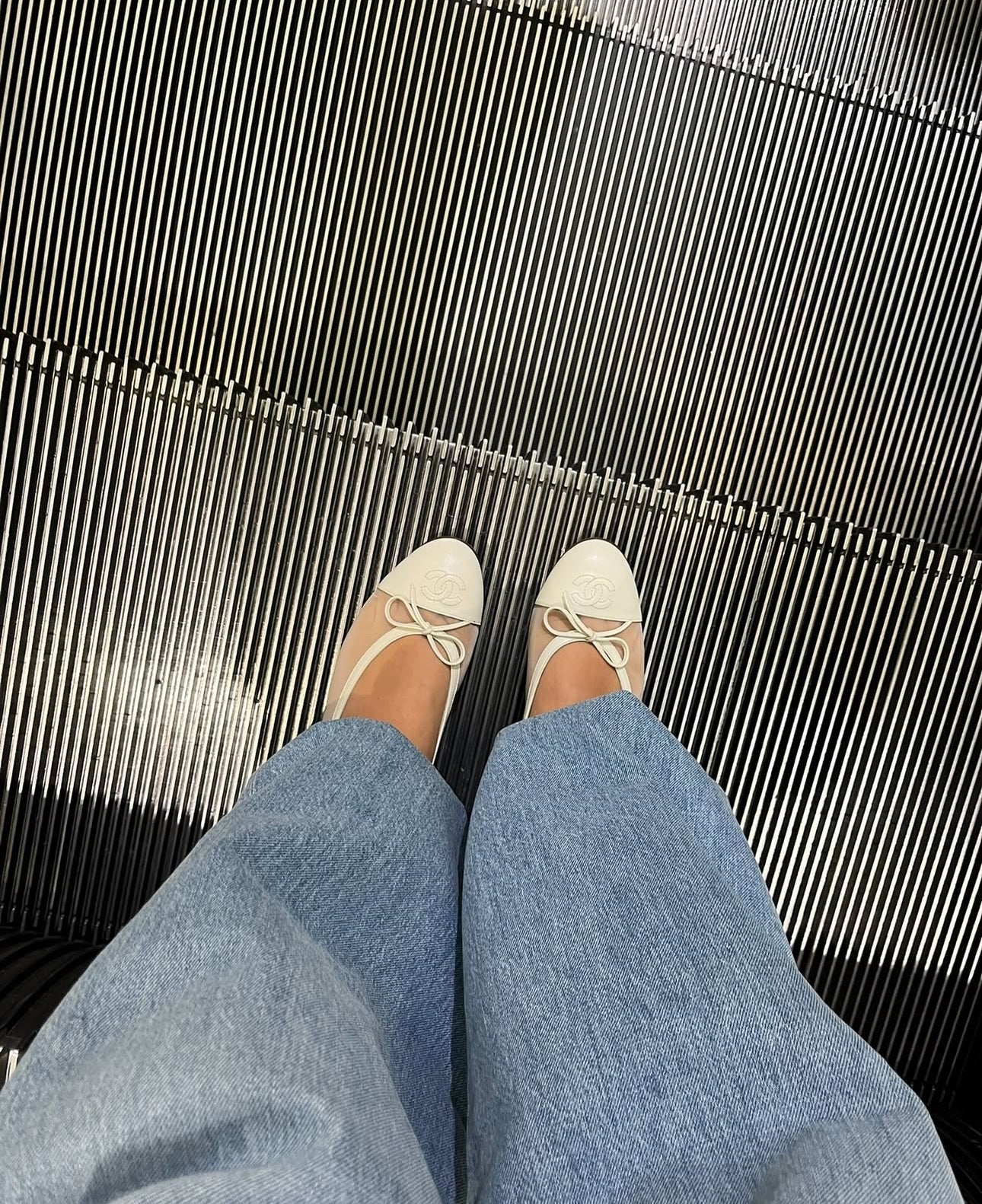 Chanel white mesh ballerina 39