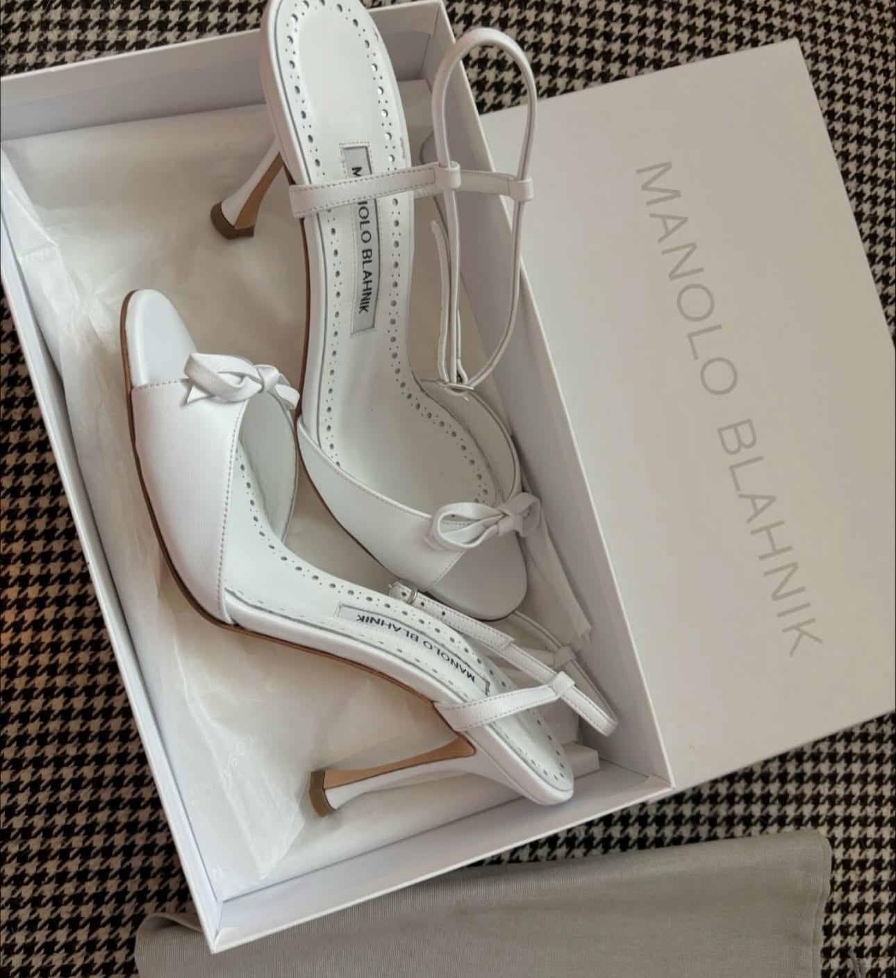 Manolo Blahnik sandal size 40