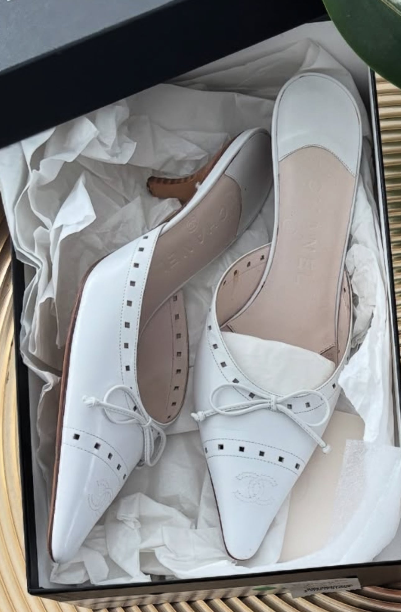 Chanel 39 white bow mule