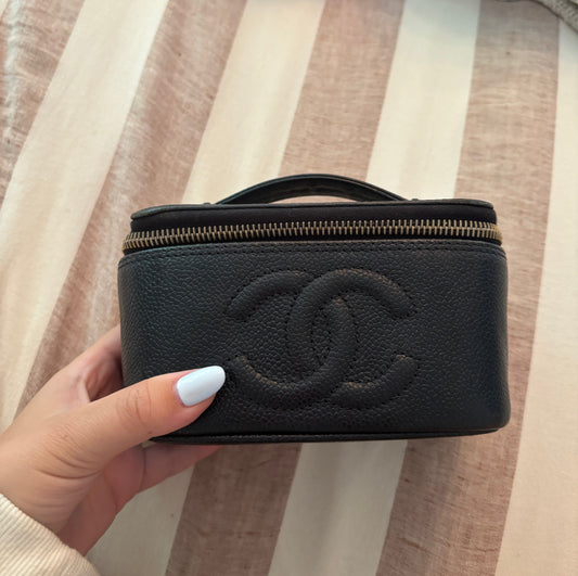 Chanel caviar vanity bag