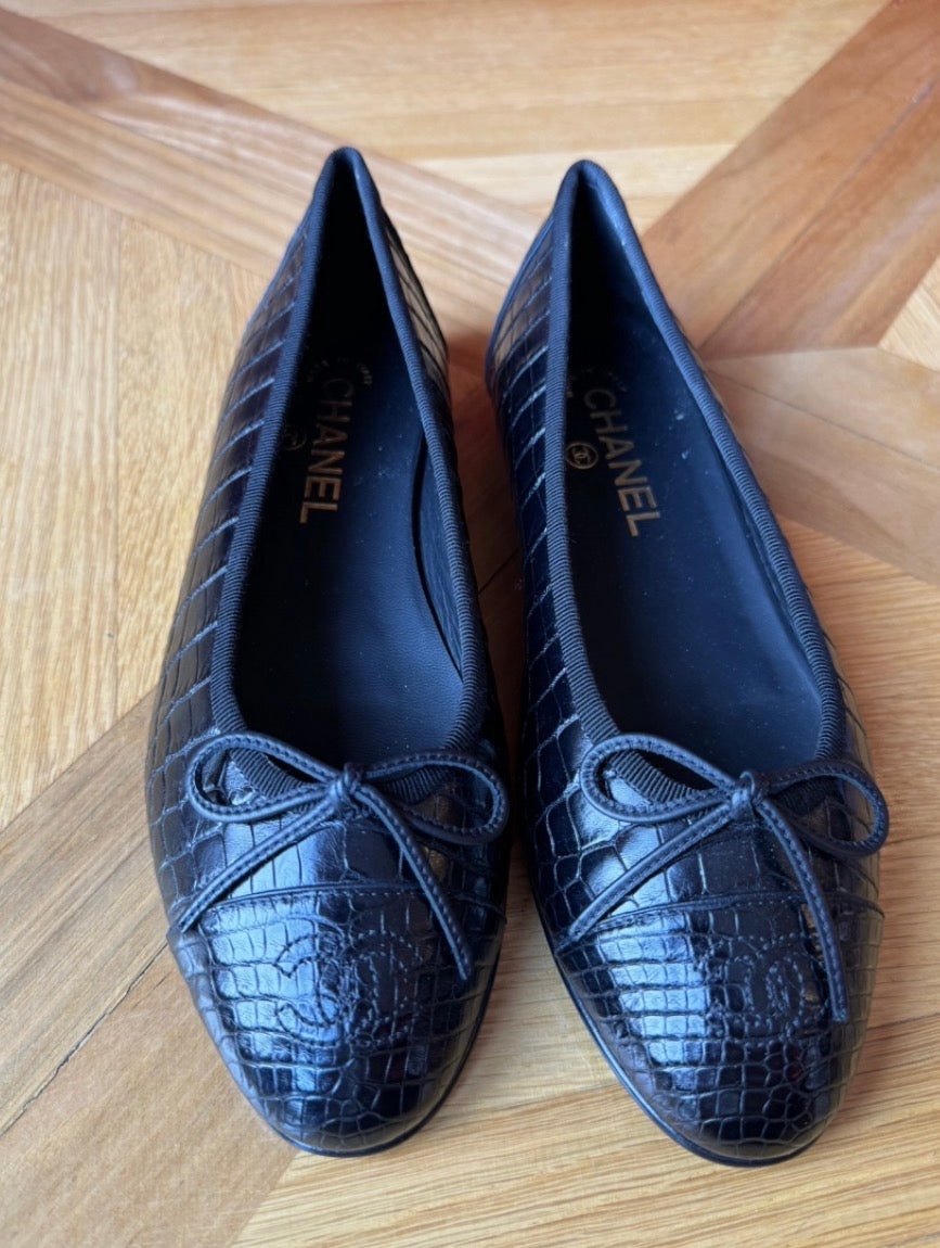 Chanel croc 37.5