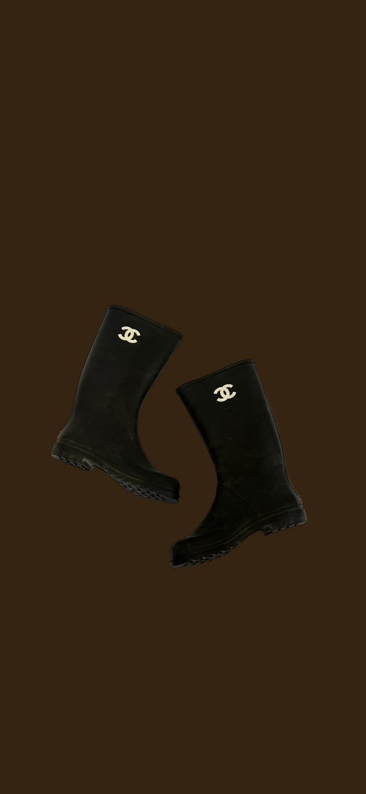 Chanel rubber boots 37