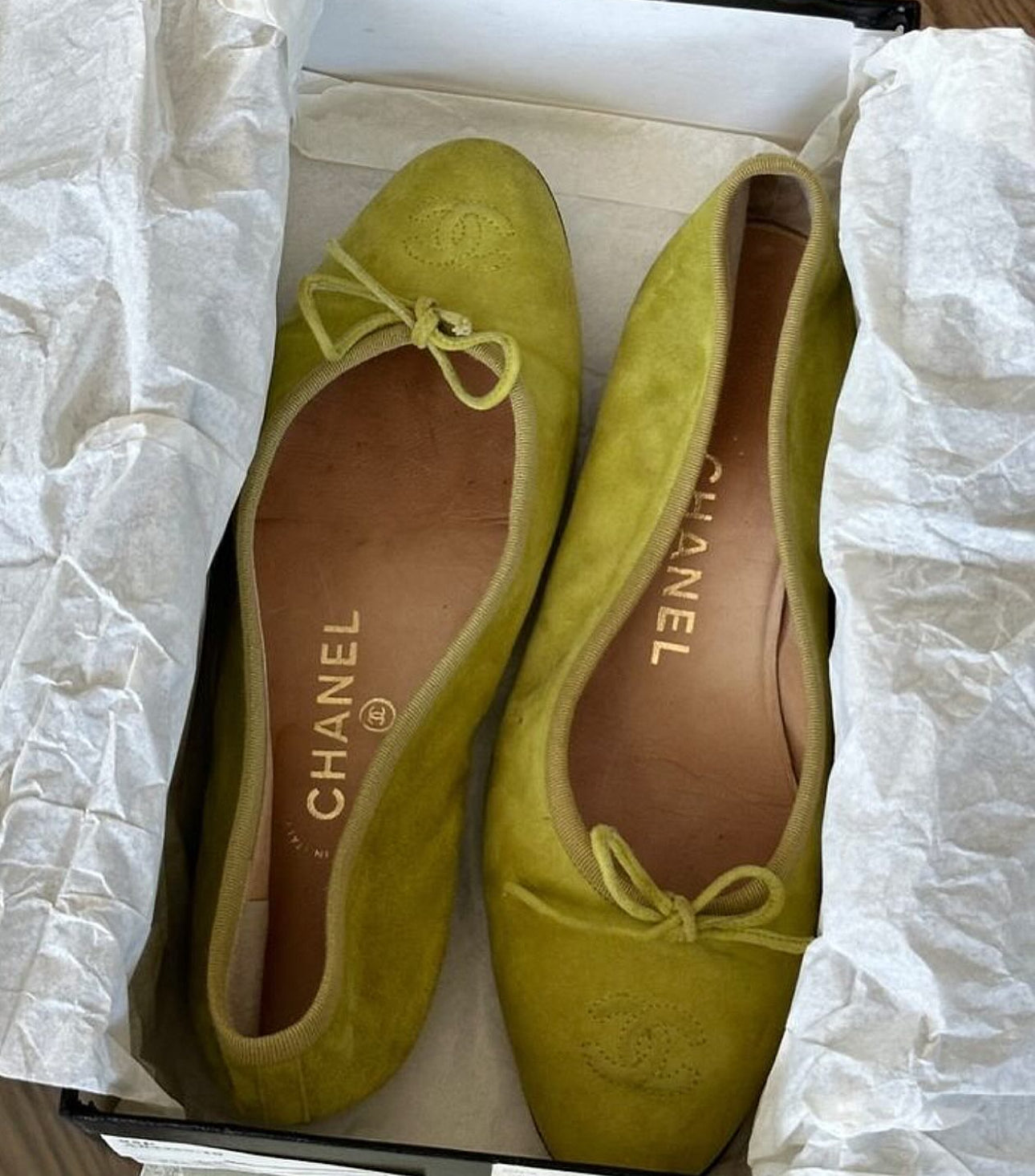 Chanel lime suede flat 38