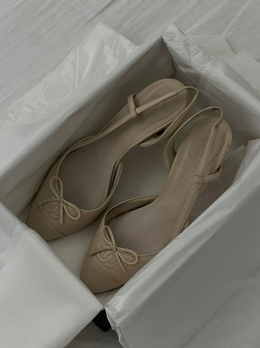 Chanel 38 ivory heels